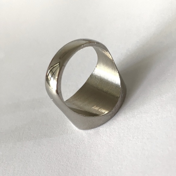 SOLID metal ring Circa 80’s/90’s UNISEX - Picture 5 of 9